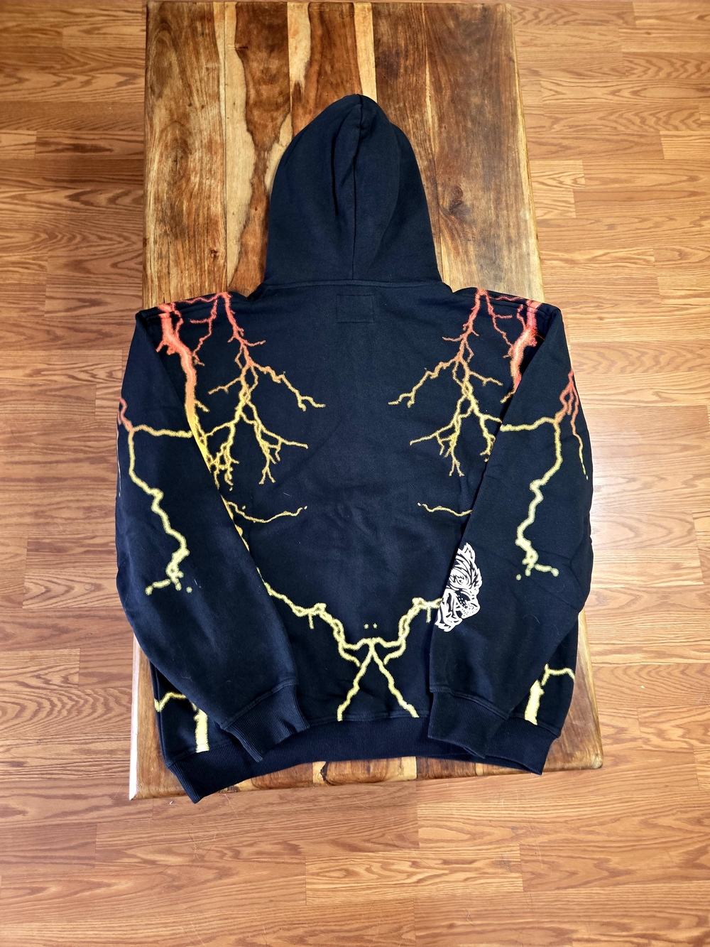 Darc Sport Men's Lightning Detailed Graphic Pullover Hoodie. Size Medium - Picture 6 of 7
